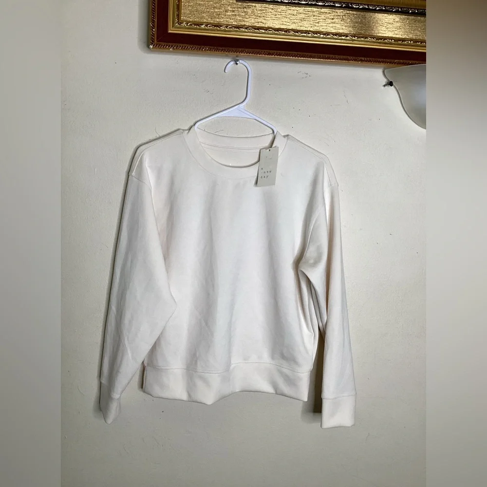 A New Day Women's Crewneck Pullover Sweater Super Soft cream